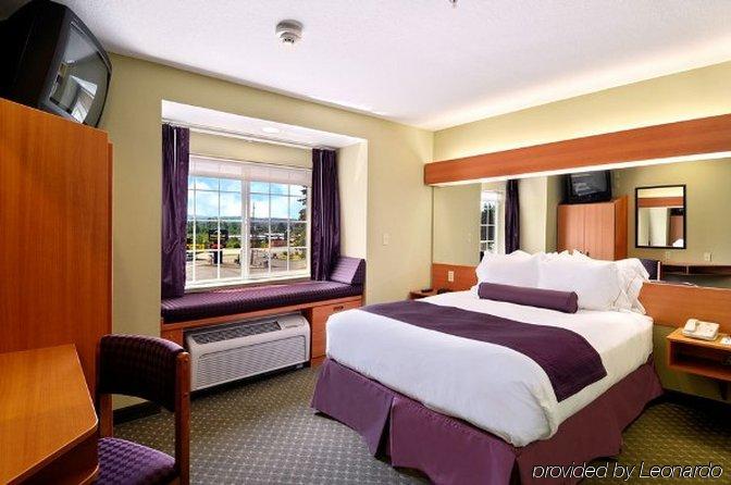 Stay Beyond Inn & Suites Elma Cameră foto