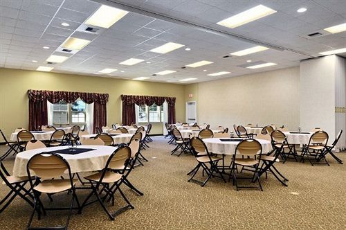 Stay Beyond Inn & Suites Elma Exterior foto